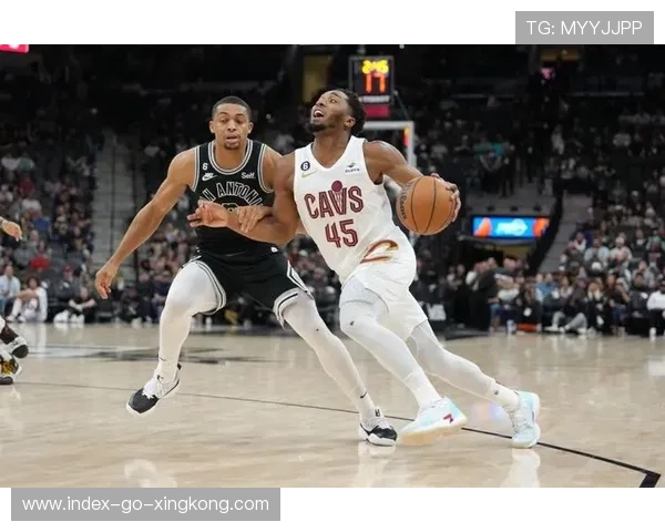 76人对阵骑士比赛分析 专家预测与投注建议全面解析 76人对阵骑士比赛分析 专家预测与投注建议全面解析