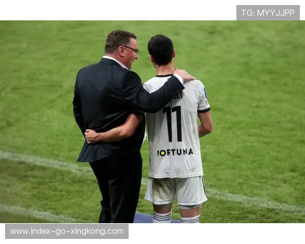 采列主场硬碰华沙莱吉亚历史交锋回顾与球员最新动态深度解析 采列主场硬碰华沙莱吉亚历史交锋回顾与球员最新动态深度解析