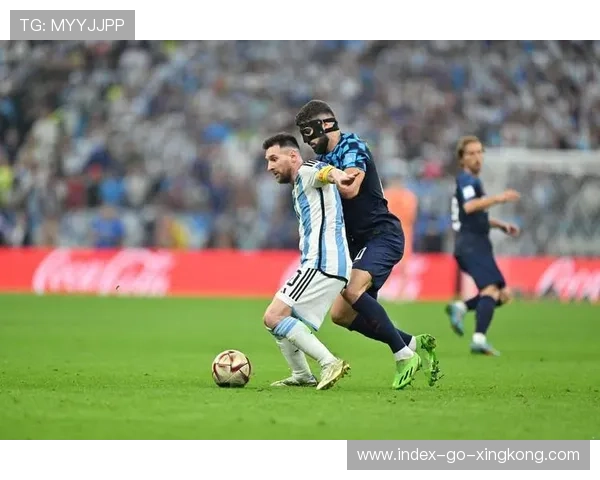 阿根廷18岁天才获皇马力挺！梅西亲自接见新生代中场