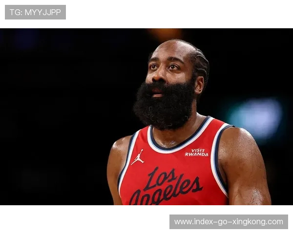 哈登高分三双仍难翻盘:快船半场崩+末节软如何解? 哈登高分三双仍难翻盘:快船半场崩+末节软如何解?